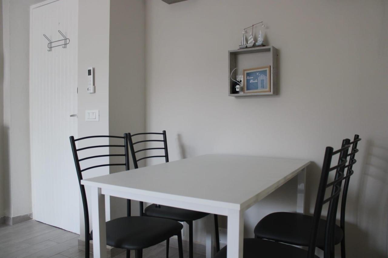 Maison Blanche Apartment